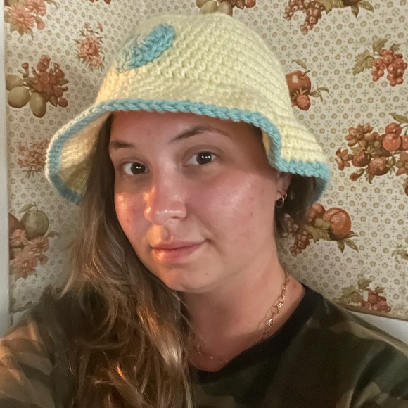 Handmade Knit Bucket Hat - Picture 2 of 4